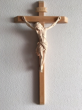 Christus mit geradem Kreuz
