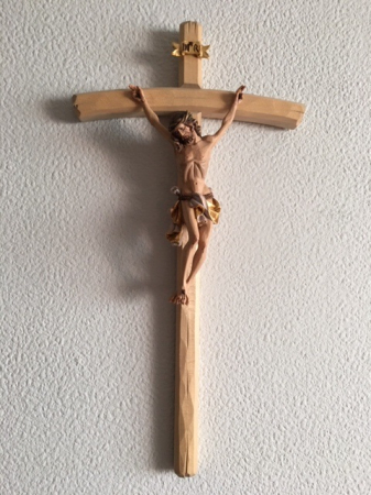 Christus mit gebogenem Kreuz